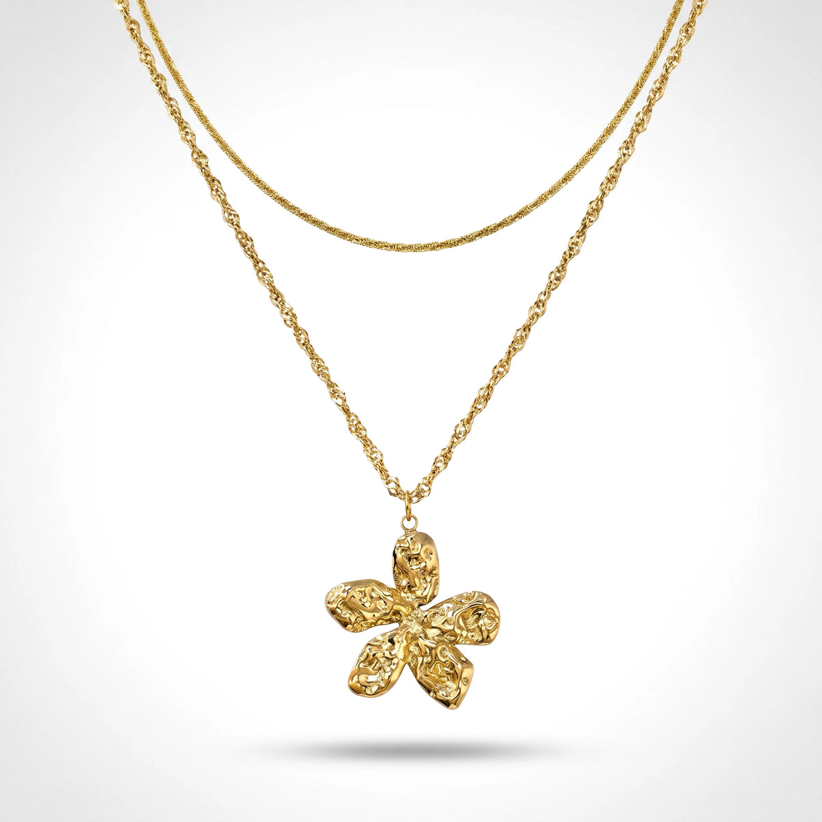 QIAOREN 11696 Minimalist Hammered Flower Pendant Necklace 18K Stainless Steel Double Layered Twist Chain