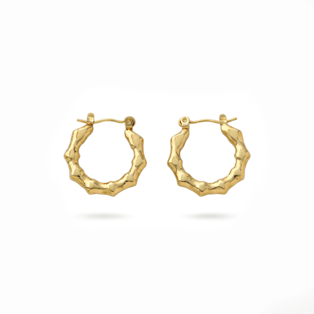 QIAOREN 13264 Gold Tone Irregular Hammered Circle Stud Earrings Textured Crinkled Wavy Round Click Back Studs Rough Matte