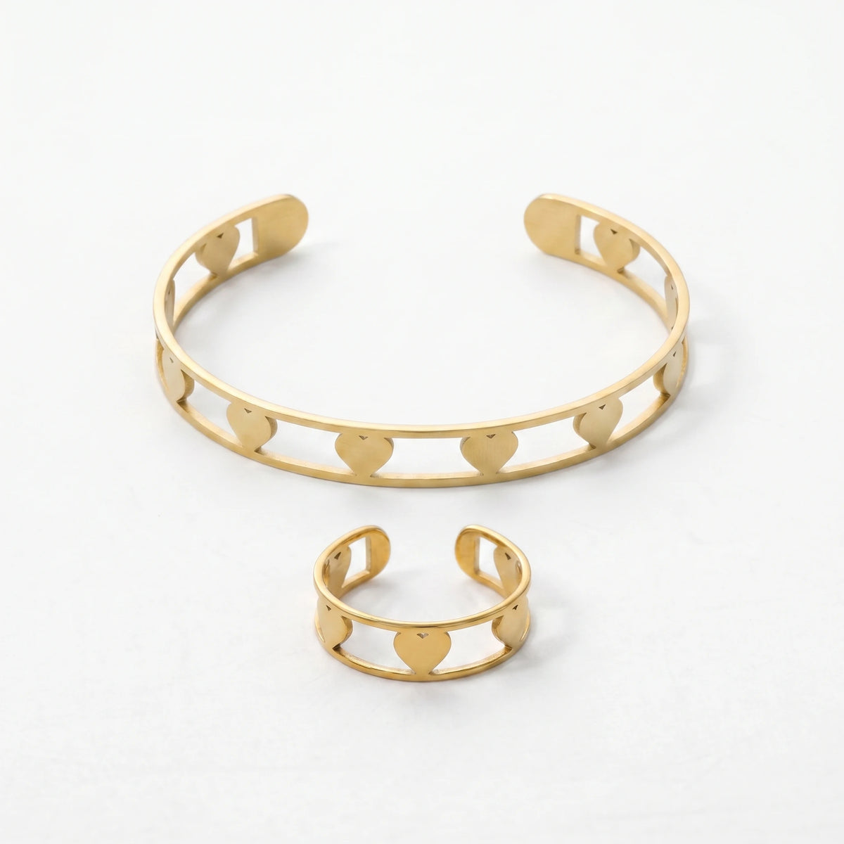 QIAOREN 11059 Luxury Gold Heart Cutout Bangle and Ring Set Stainless Steel Matching Jewelry for Women