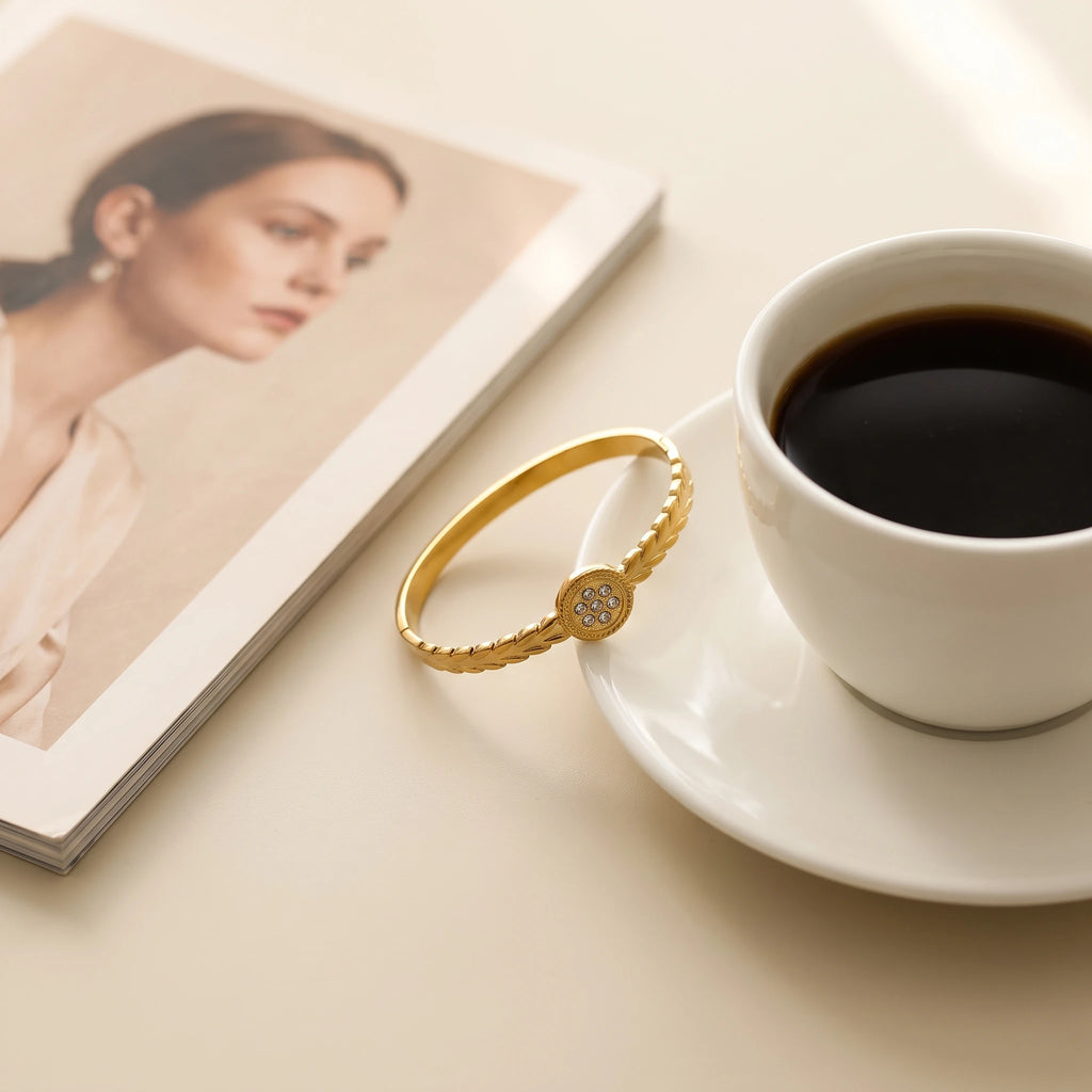 QIAOREN 14104 Stainless Steel Laurel Leaf Bangle Bracelet Waterproof Hypoallergenic CZ Jewelry OEM ODM