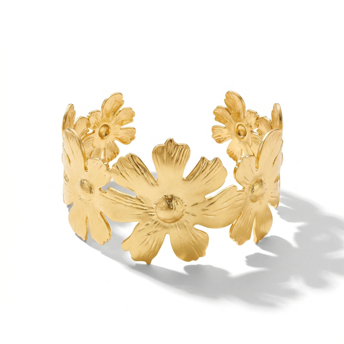QIAOREN 12699Boho Irregular Big Small Flower Open Gold Bangle Hypoallergenic Stainless Steel Floral Stackable Bracelet Wholesale