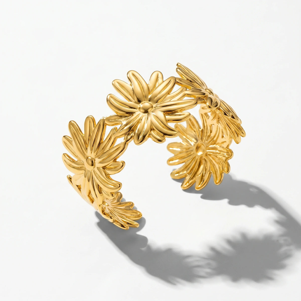 QIAOREN 12715  18K Gold Polished Linked 3D  Open Cuff Bracelet Stainless Steel  Petal Adjustable Stackable Floral Wrist Jewelry