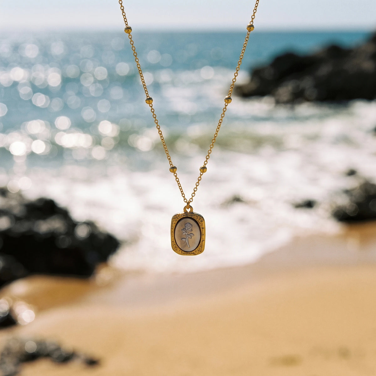 QIAOREN 13847 Stainless Steel Vintage Rose Cameo Necklace Waterproof Hypoallergenic Floral Pendant Jewelry for Women