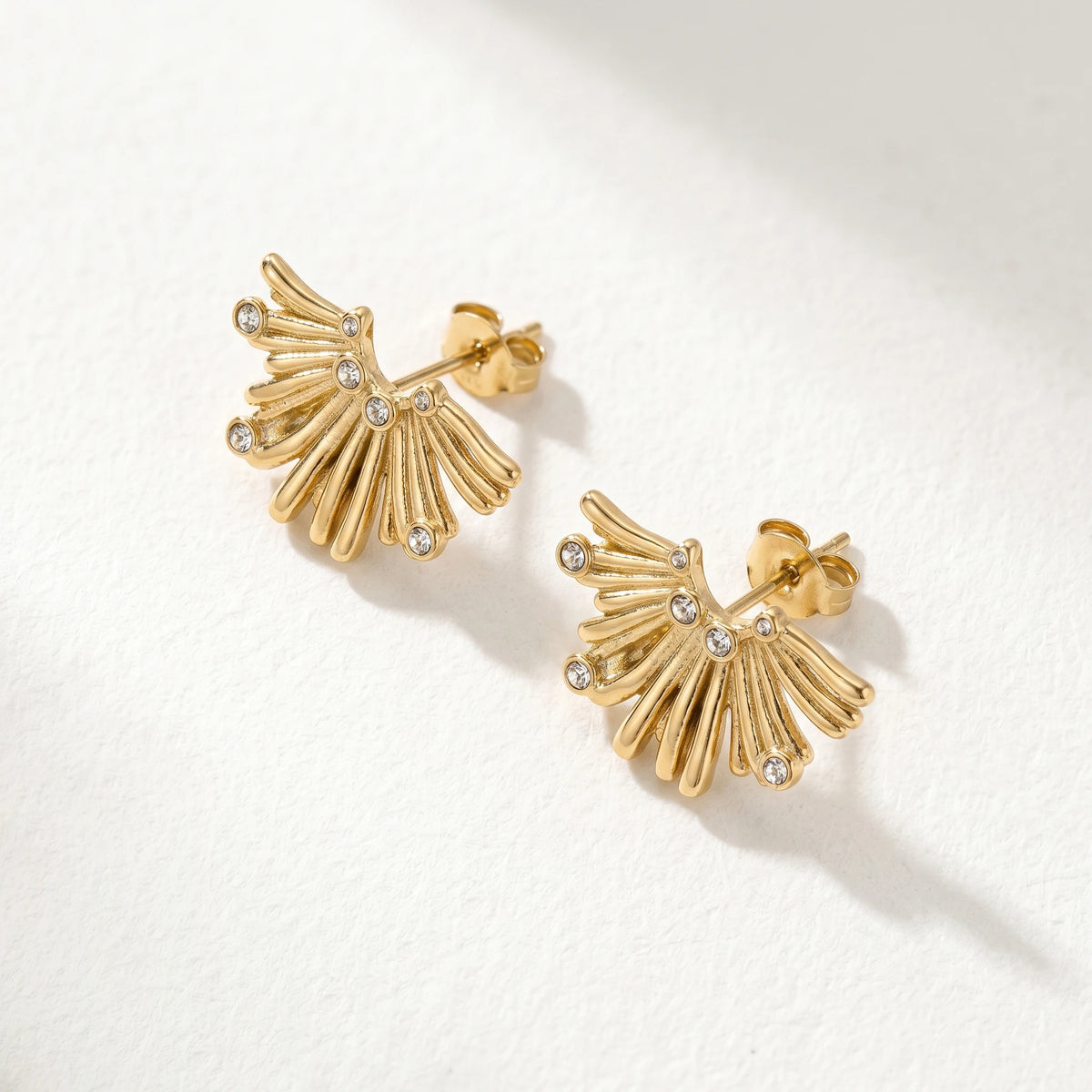 QIAOREN 12265  Waterproof Tarnish Free Sunburst Arch Earrings Gold Stainless Steel Dotted CZ Ribbed Fringe Studs Jewelry EU US