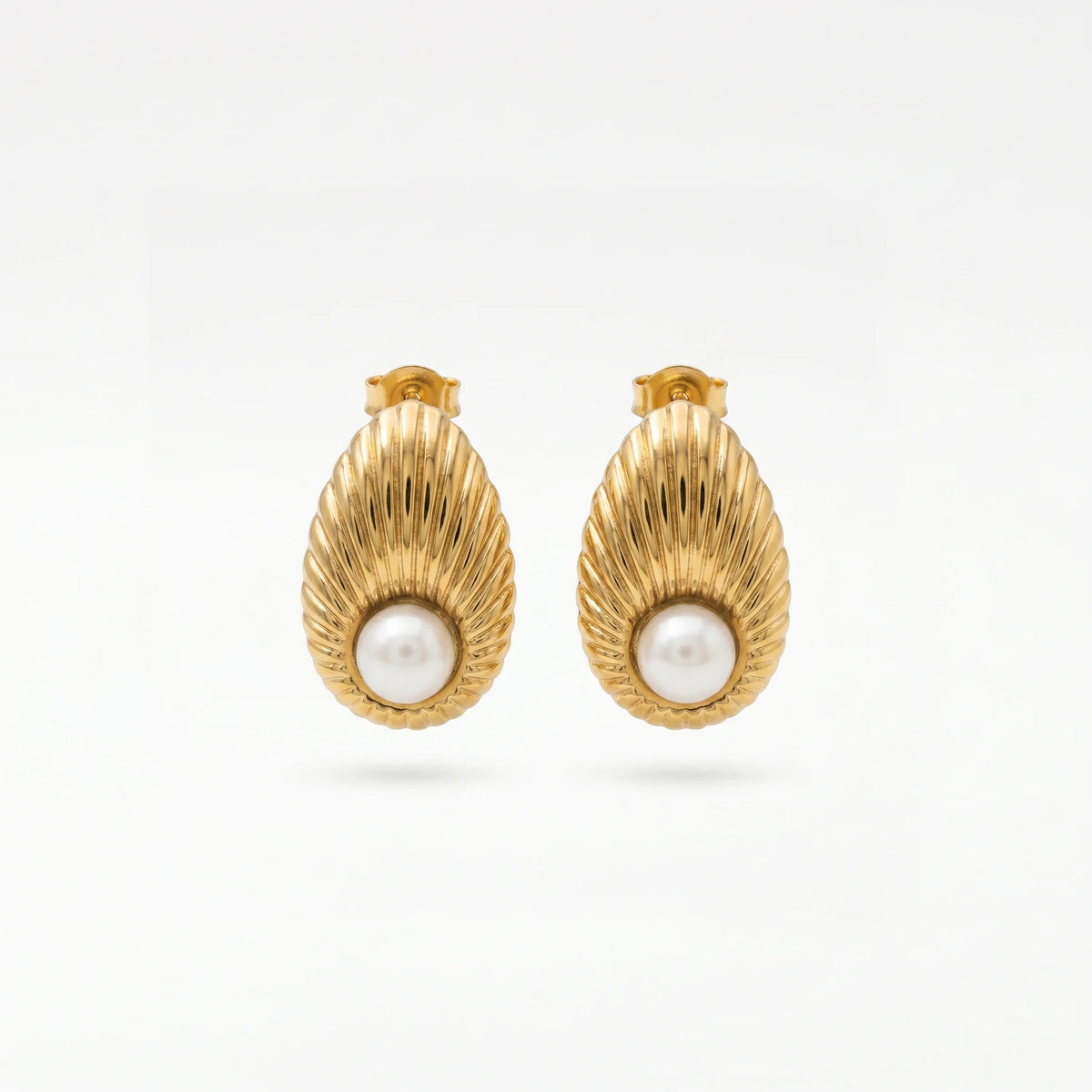 QIAOREN 12203 Gold Plated Stainless Steel Ribbed Seashell Pearl Stud Earrings