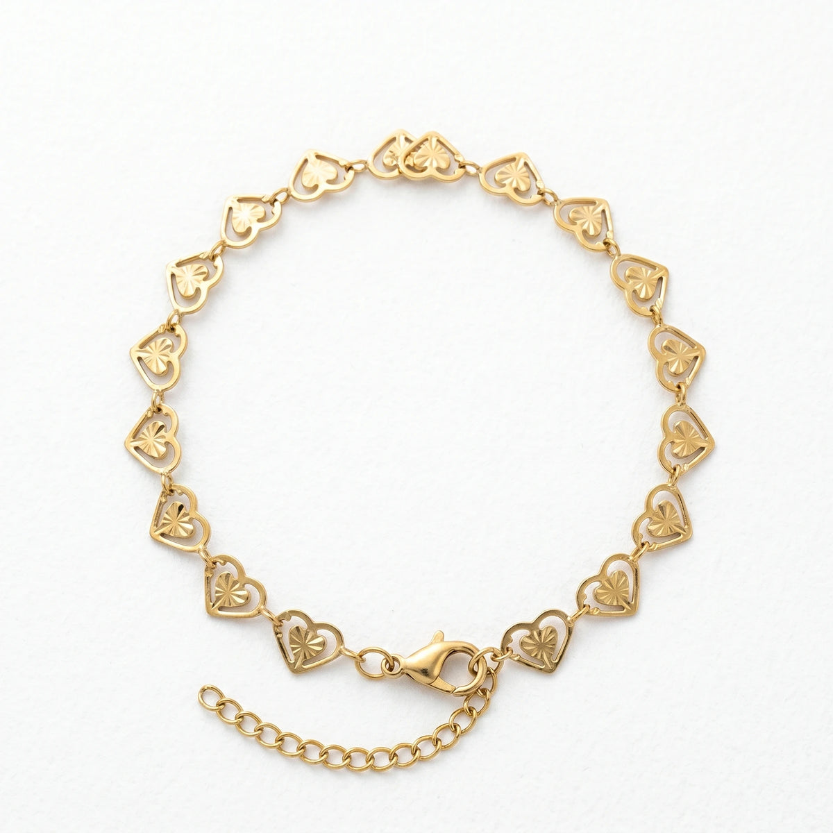 QIAOREN 11081 Elegant Gold Heart Link Bracelet Stainless Steel Waterproof Romantic Minimalist Bracelet for Women Jewelry Gift