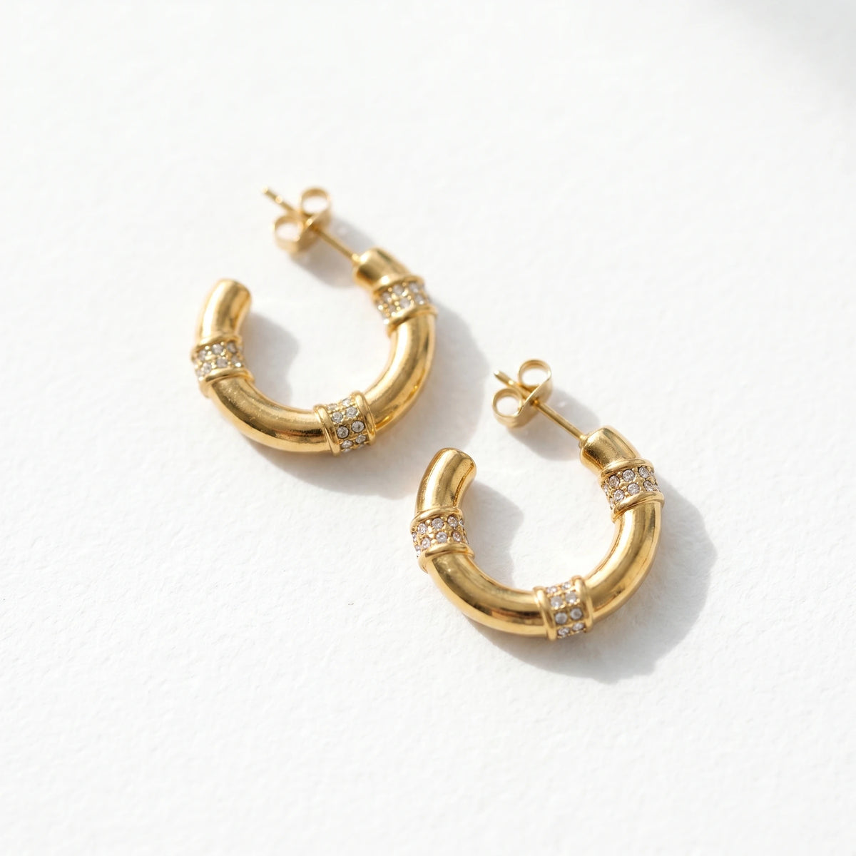 QIAOREN 12501  Segmented Hoop Earrings Gold Stainless Steel Micro Pave CZ Chunky C Hoops Women Statement US