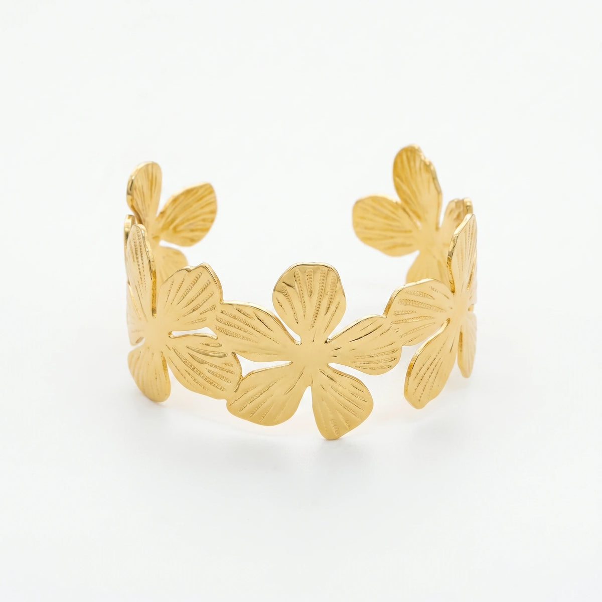 QIAOREN 12728 Vintage Interconnected Veined Quadrifoliate Floral Wide Cuff Bangle Hypoallergenic Stainless Steel Gold Bracelet