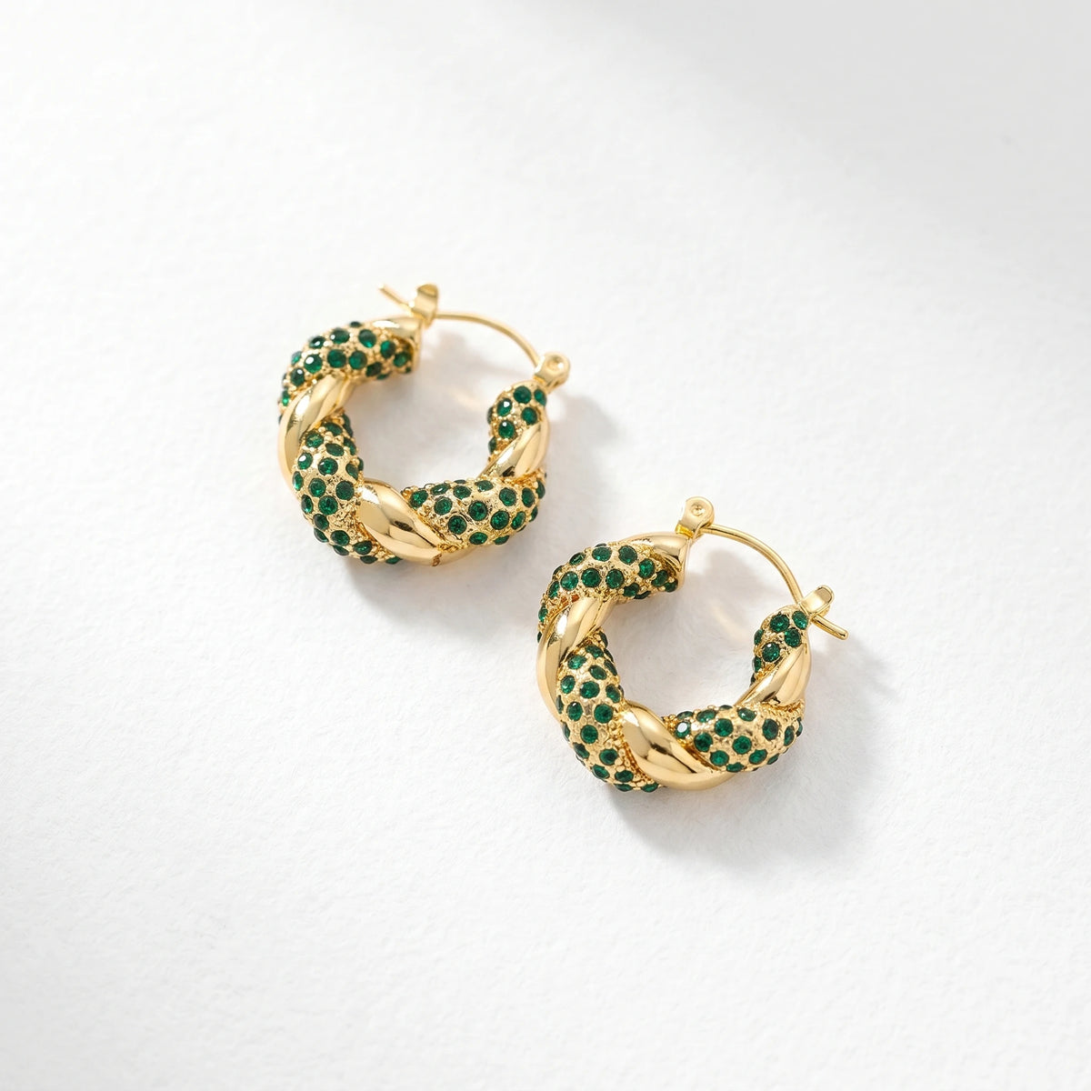 QIAOREN 12518 Waterproof Tarnish Free Black Gemstone Twisted Hoops 18K Gold Stainless Steel Bold Spiral Earrings Women
