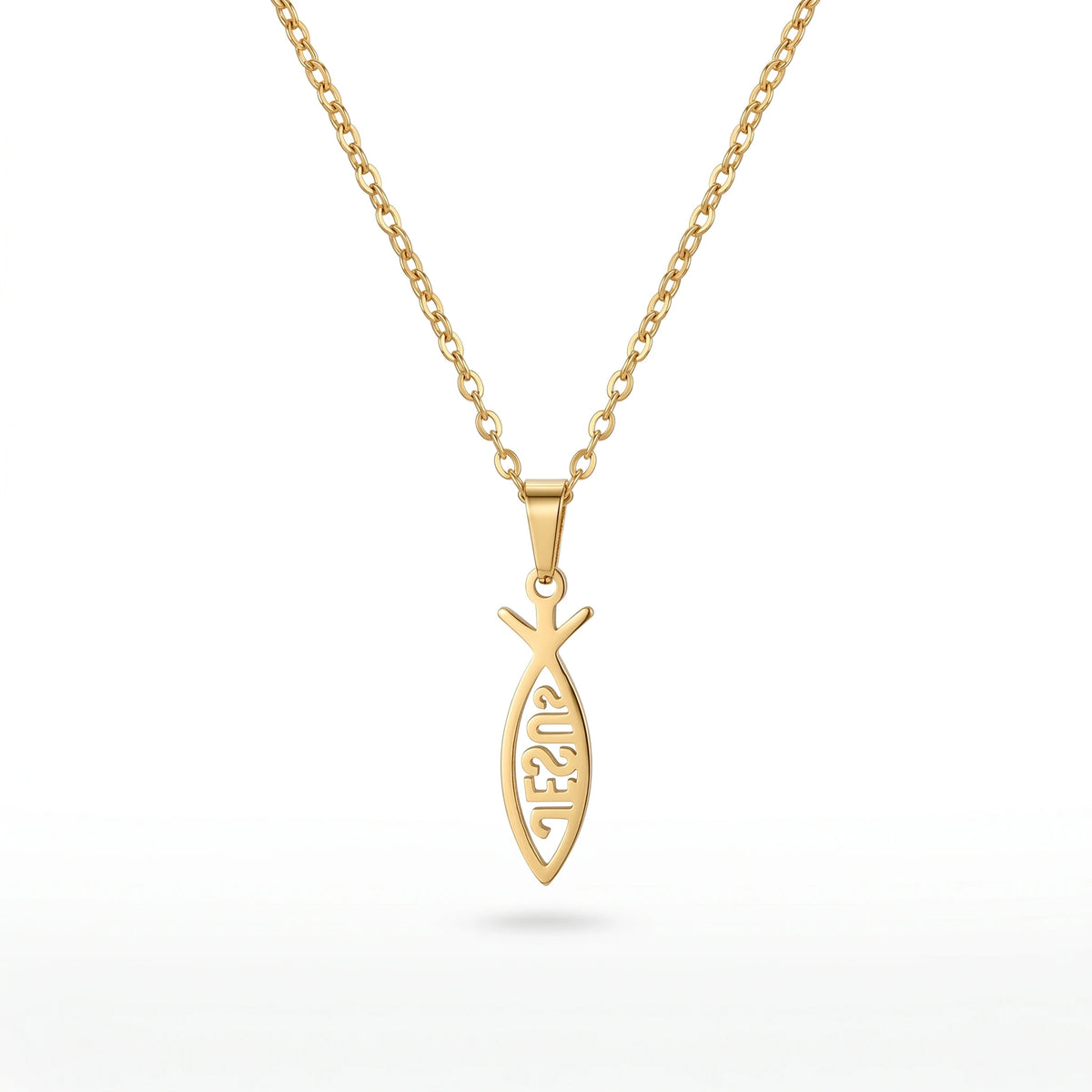 QIAOREN 11681 Boho Beach Fish Necklace 18K Gold Stainless Steel Cutout Letters Vacation Jewelry