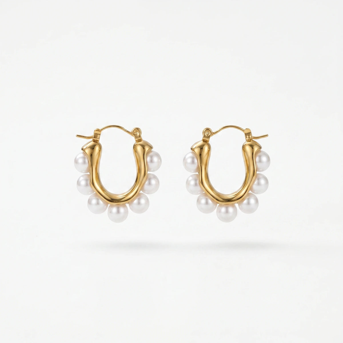 QIAOREN 12316 Elegant French Retro U-Shaped Pearl Earrings Gold Stainless Steel Hinged Horseshoe Huggies Statement Jewelry Women