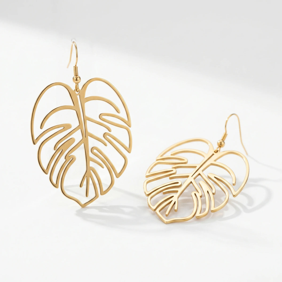 QIAOREN 10843 Trendy Tarnish Resistant Stainless Steel Tropical Leaf and Hoop Earrings 18K Gold Plated
