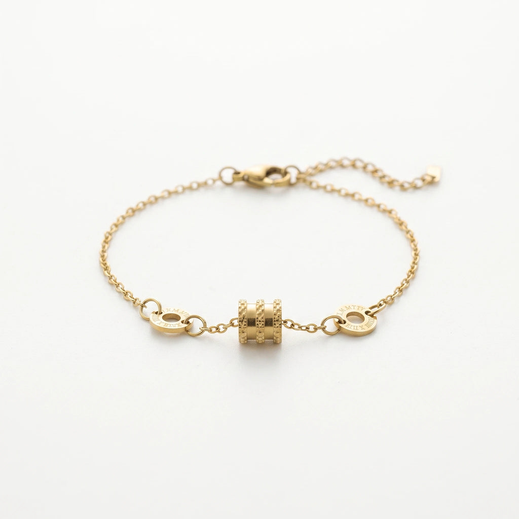 QIAOREN 13286 Gold Plated Stainless Steel Geometric Circle Link Bracelet Minimalist Triple Ring Chain Bracelet for Women