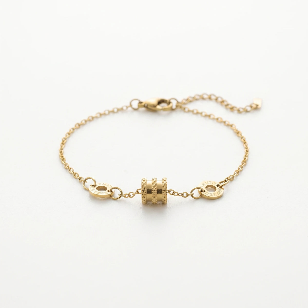 QIAOREN 13286 Gold Plated Stainless Steel Geometric Circle Link Bracelet Minimalist Triple Ring Chain Bracelet for Women