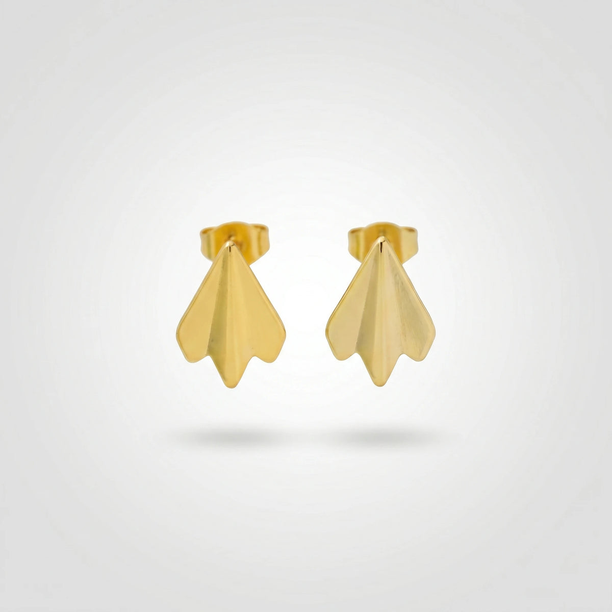 QIAOREN 13223 Gold Plated Ginkgo Leaf Stud Earrings for Women Stainless Steel Minimalist Nature Fashion Jewelry