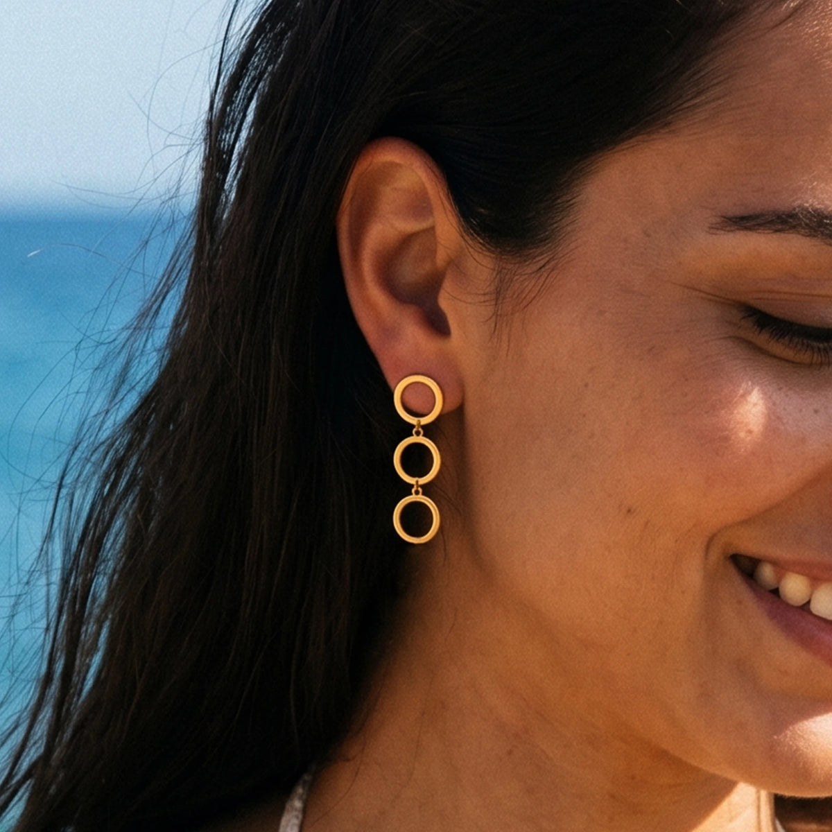 QIAOREN 11856 Trendy Triple Circle Dangle Earrings Stainless Steel Gold Geometric Hollow Ring Drop Earrings for Women US EU