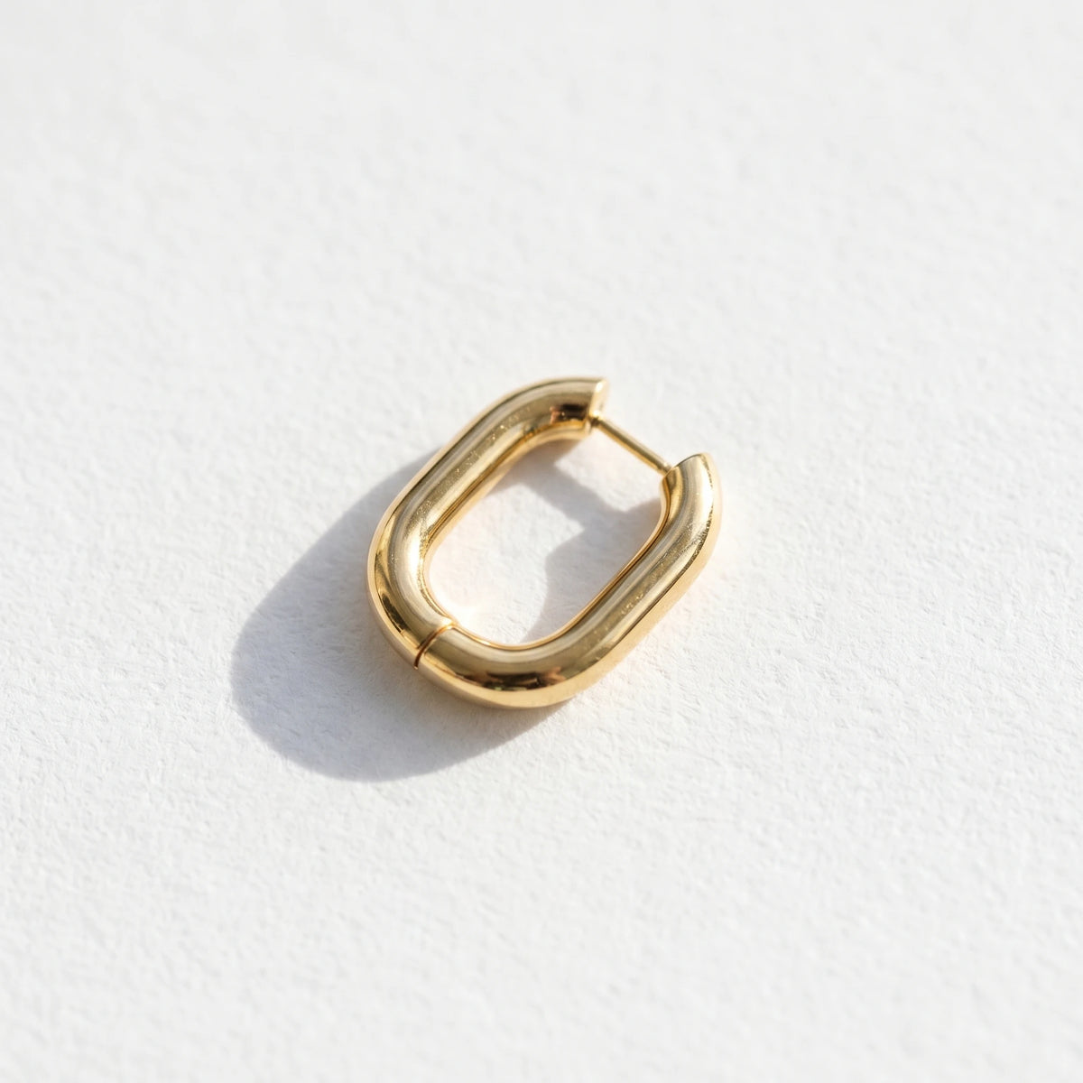 QIAOREN 12603 Chunky Long Oval Tube Hoop Earrings Tarnish Proof Stainless Steel Gold Snap Ear Hoops Minimal Geometric Jewelry