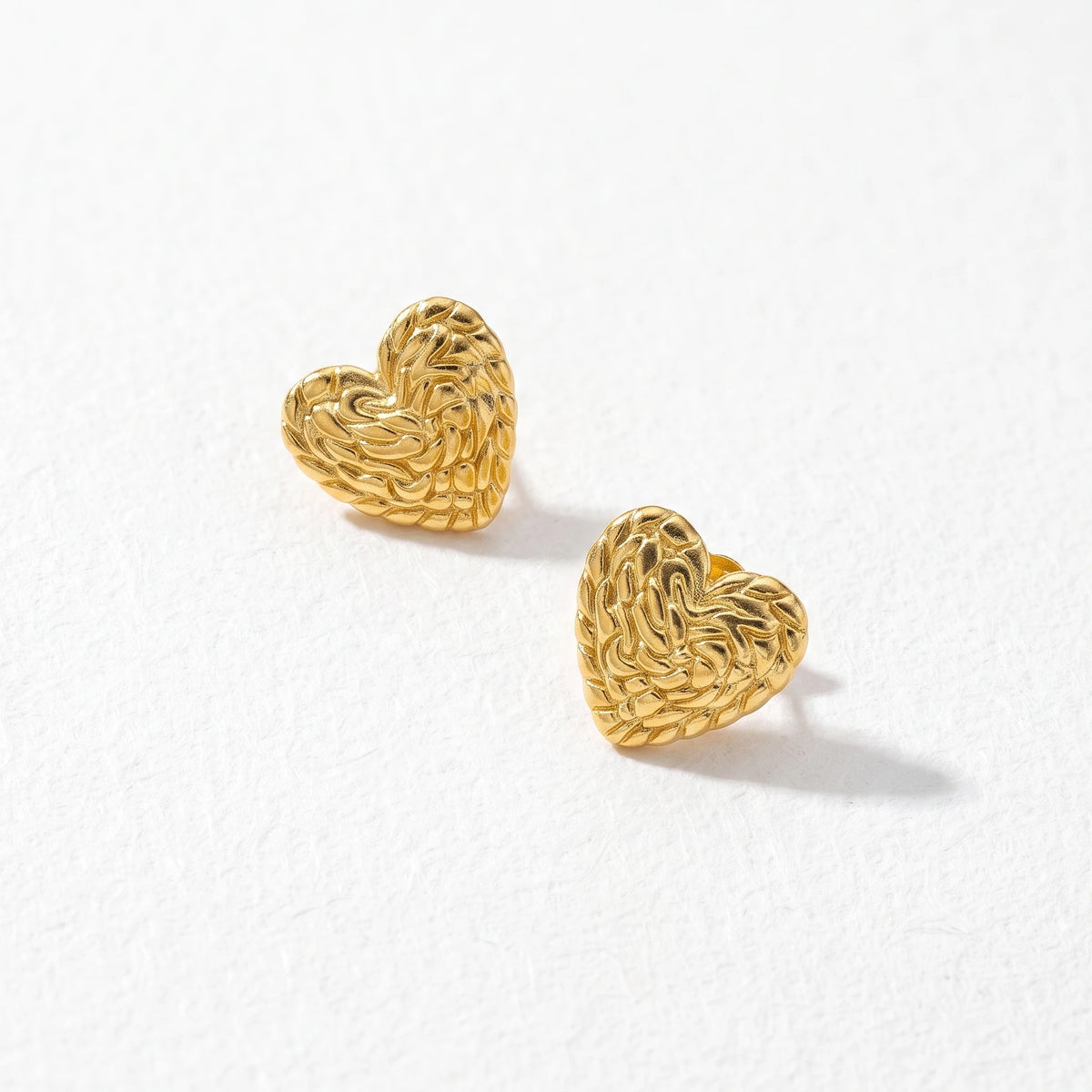 QIAOREN 13249 Gold Stainless Steel Woven Heart Stud Earrings Braided Texture Love Ear Studs Hypoallergenic Jewelry for Women