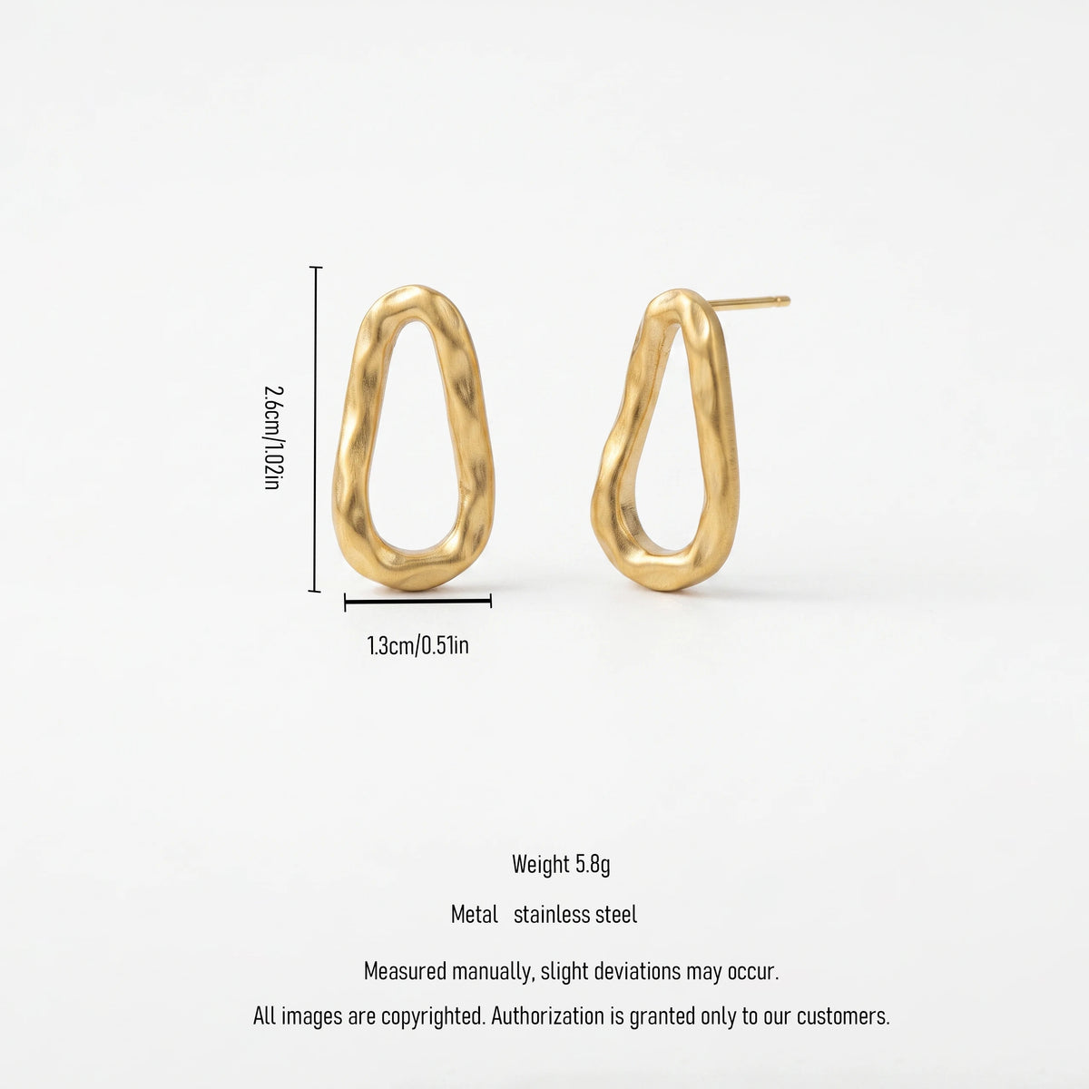 QIAOREN 14013 Matte Gold Irregular Teardrop Hollow Hoop Stud Earrings, Hammered Textured Abstract Oval Ear Stud Jewelry Gift