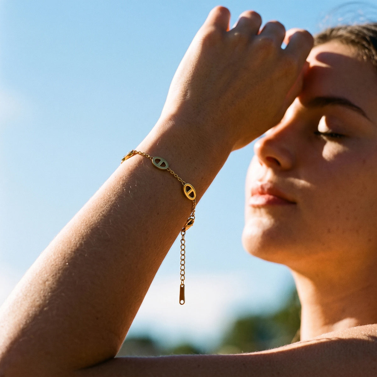 QIAOREN 13282 Gold Plated Stainless Steel Geometric Link Bracelet Minimalist Oval Chain Bracelet Adjustable Jewelry for Women